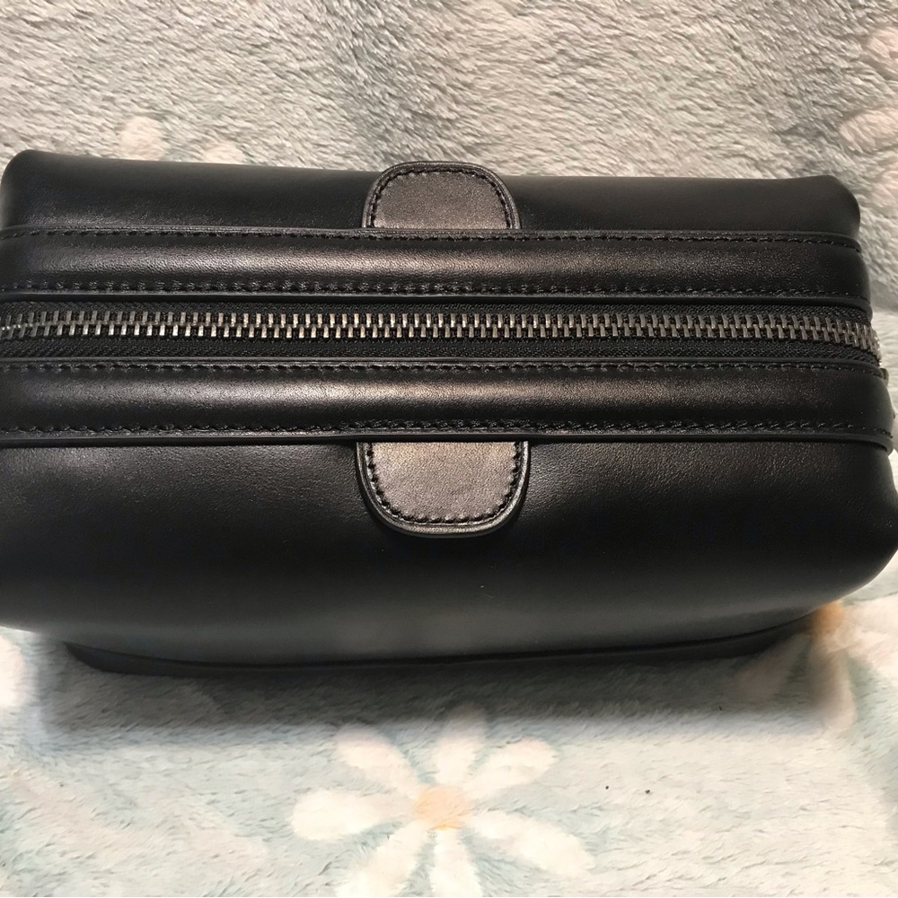NWOT w/ defect on bottom, Patricia Nash Black Leather Toiletry Bag